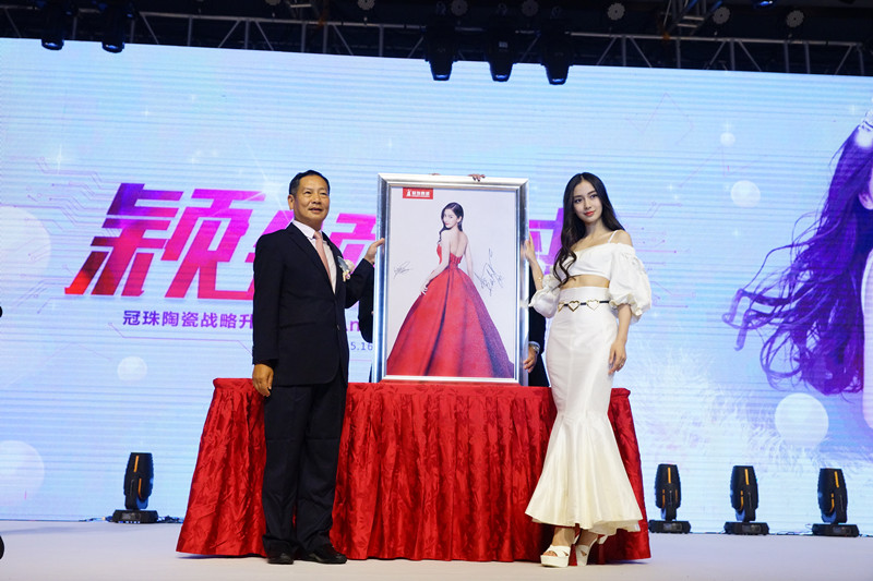  ���u��������Ů�񣬹�����Ҫ�[�Ę���23�d������e������Ʒ�Ƒ�������ȫ���_��